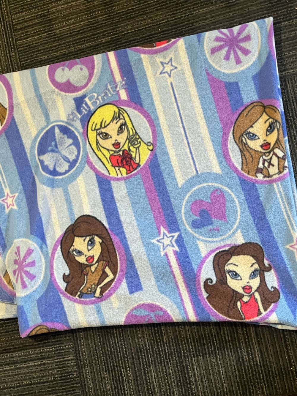 Bratz Girls Cartoon Character Throw Blanket - Blue & Purple